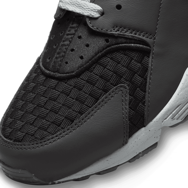 Nike Air Huarache Crater Premium Dark Smoke Grey Angle 4