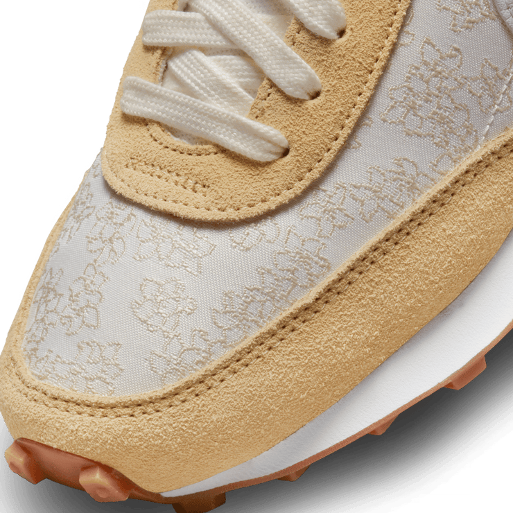 Nike Daybreak Sesame (W) Angle 4
