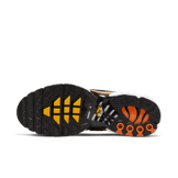 Nike Air Max Plus Safety Orange Black Angle 0