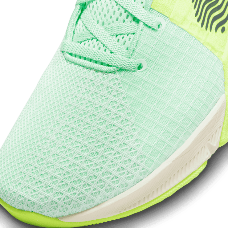 Nike Metcon 8 Mint Foam Volt Angle 4