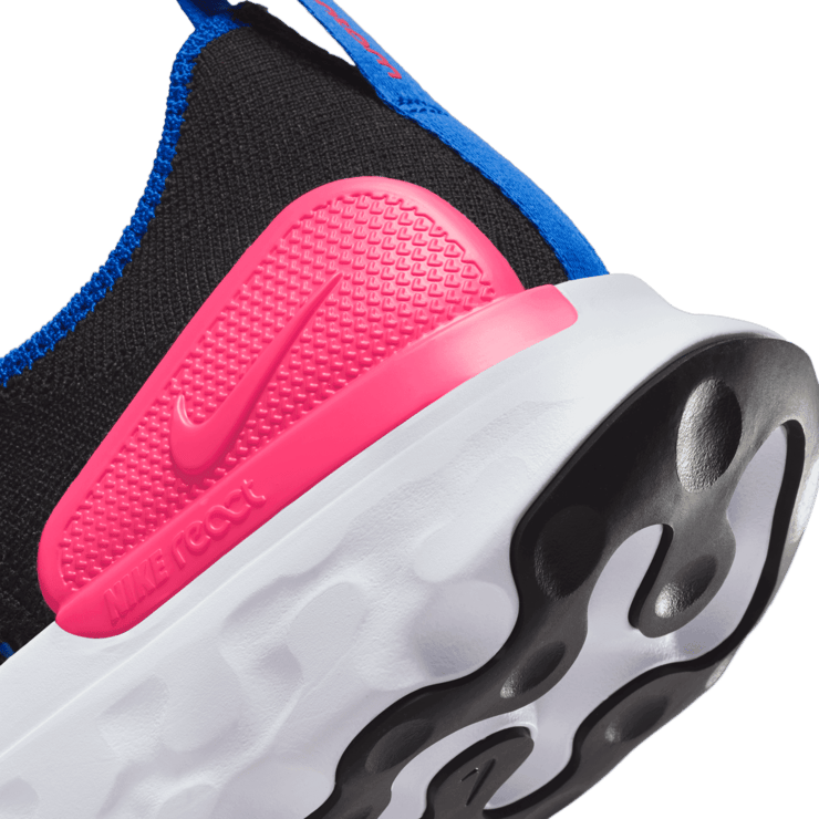 Nike React Phantom Run Flyknit 2 Black Hyper Pink (W) Angle 5