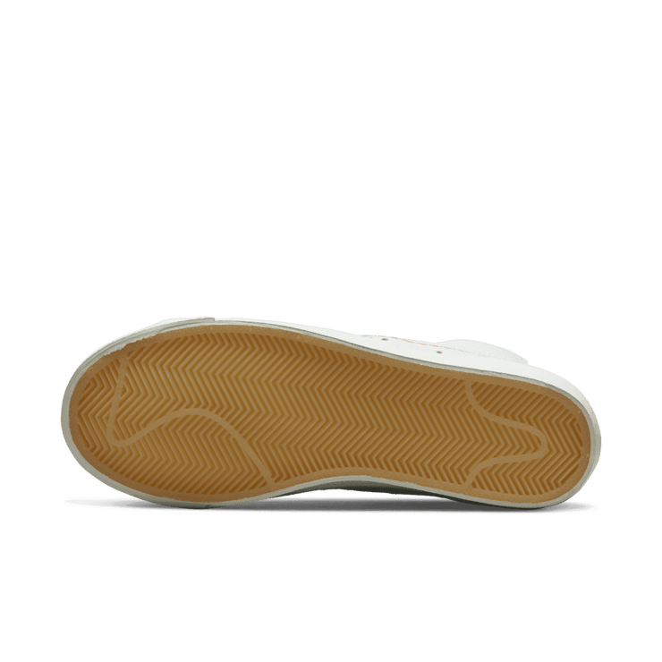 Nike Blazer Mid 77 Vintage Nike 101 (W) Angle 0