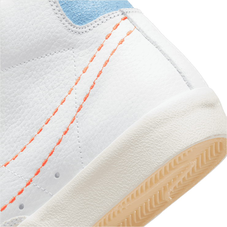Nike Blazer Mid 77 Vintage Nike 101 (W) Angle 5