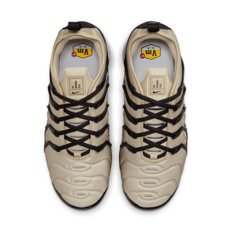 Nike Air VaporMax Plus Beige Black Angle 1