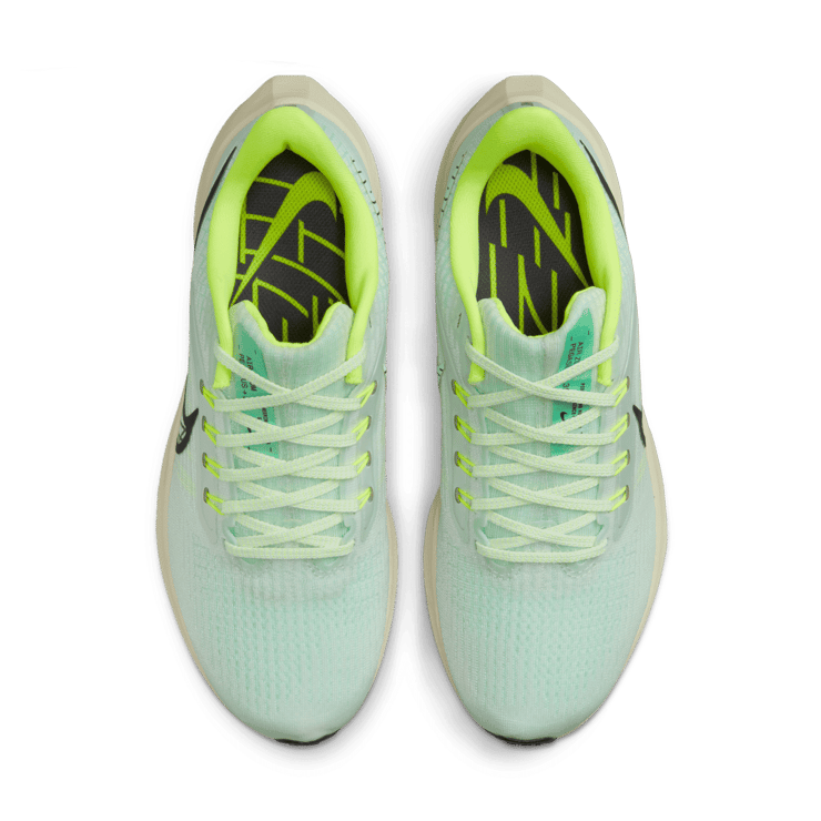 Nike Air Zoom Pegasus 39 Barely Green Volt (W) Angle 1
