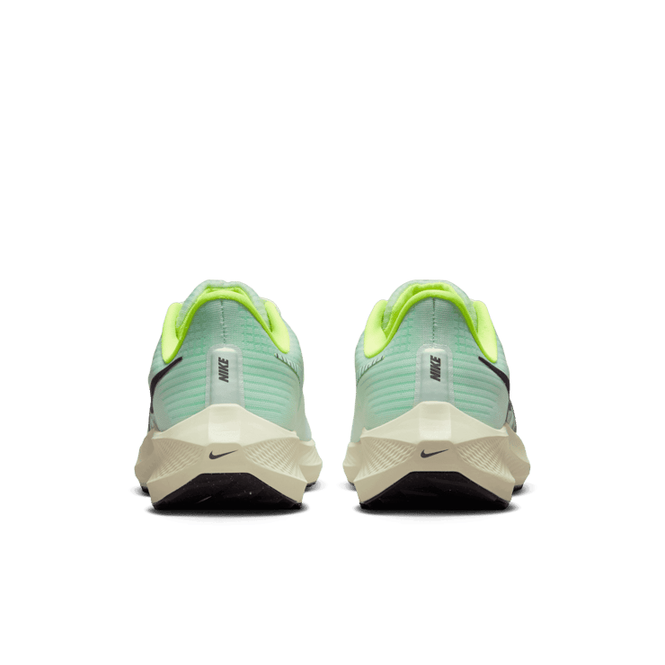 Nike Air Zoom Pegasus 39 Barely Green Volt (W) Angle 3