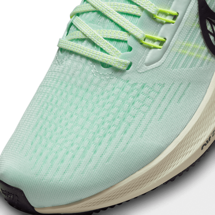 Nike Air Zoom Pegasus 39 Barely Green Volt (W) Angle 4