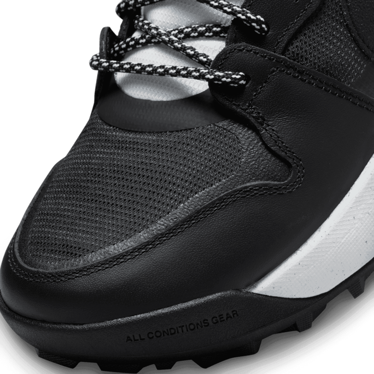Nike ACG Lowcate Black White Angle 5