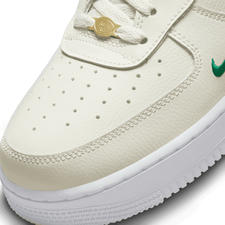 Nike Air Force 1 Low '07 LV8 40th Anniversary Sail Malachite Angle 4