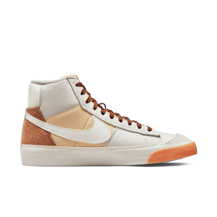 Nike Blazer Mid 77 Pro Club Light Bone Sesame Angle 1