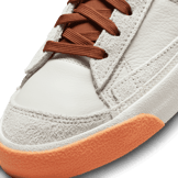 Nike Blazer Mid 77 Pro Club Light Bone Sesame Angle 5