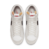 Nike Blazer Mid 77 Pro Club White Black Light Bone Summit White Angle 2
