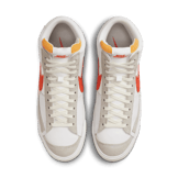 Nike Blazer Mid 77 Remastered Pro Club Habanero Red Angle 2