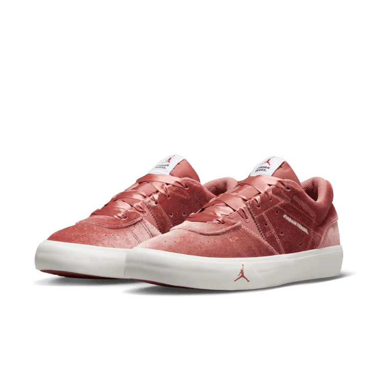 Jordan Series .01 SE Velvet Canyon Pink (W) Angle 2