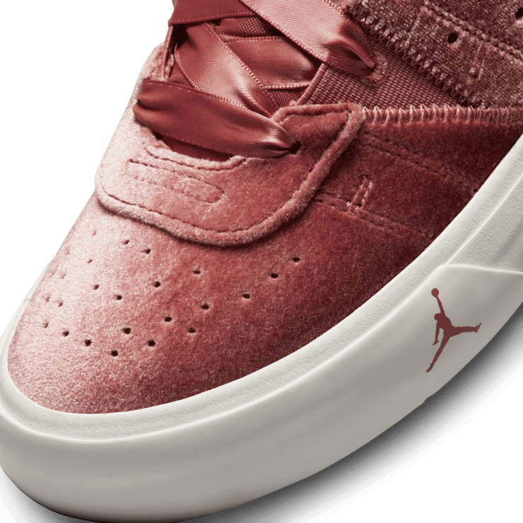 Jordan Series .01 SE Velvet Canyon Pink (W) Angle 4