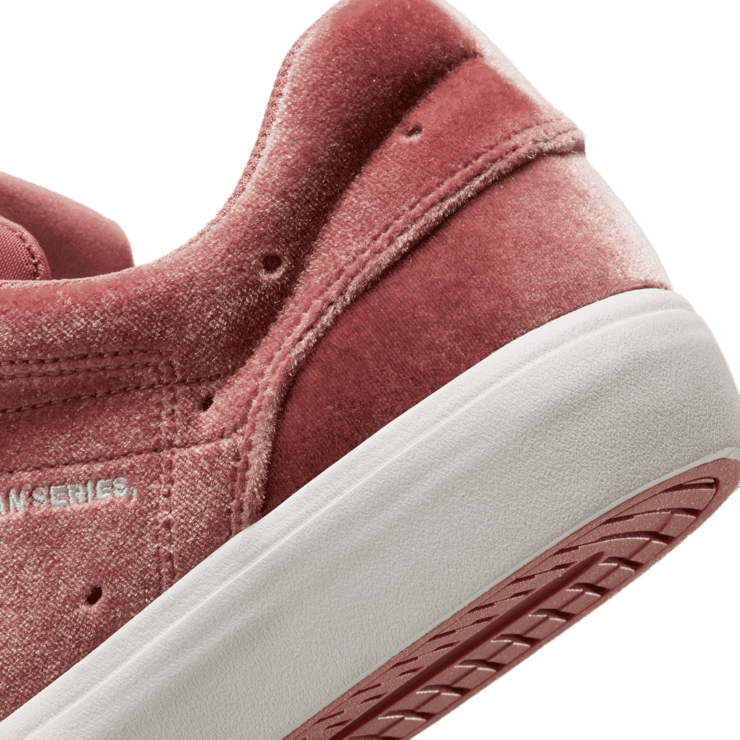 Jordan Series .01 SE Velvet Canyon Pink (W) Angle 5