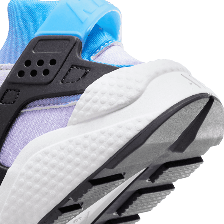 Nike Air Huarache Lilac Purple Angle 5