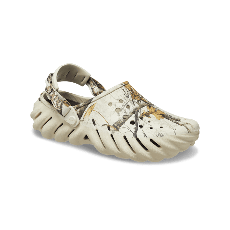 Crocs Echo Clog RealTree Edge (Bone) Angle 3