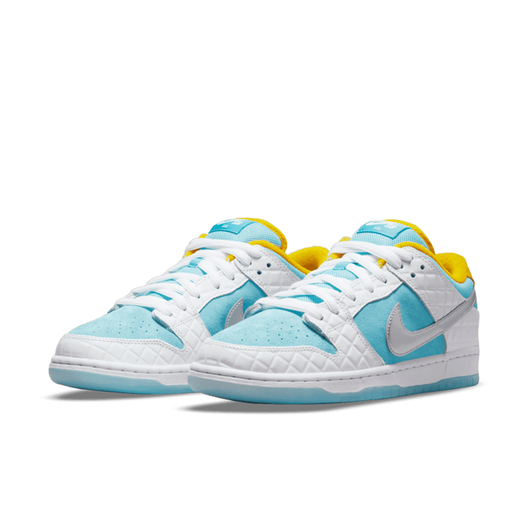 Nike SB Dunk Low FTC Lagoon Pulse Angle 2