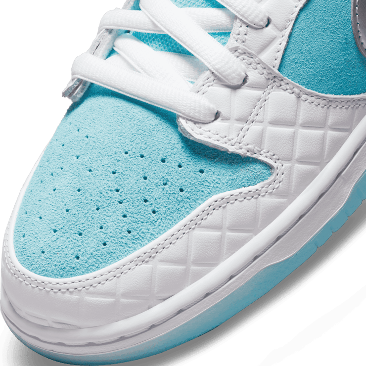 Nike SB Dunk Low FTC Lagoon Pulse Angle 4