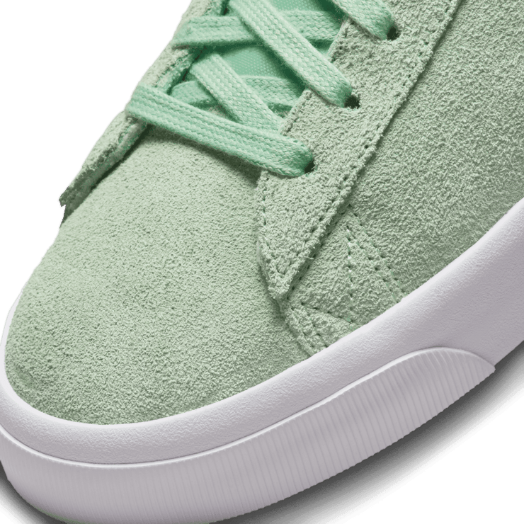 Nike SB Zoom Blazer Low Pro GT Skate Shoes Angle 4