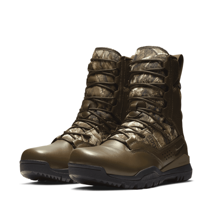 Nike SFB Field 2 8â Realtree® GORE-TEX Outdoor Boots Angle 2
