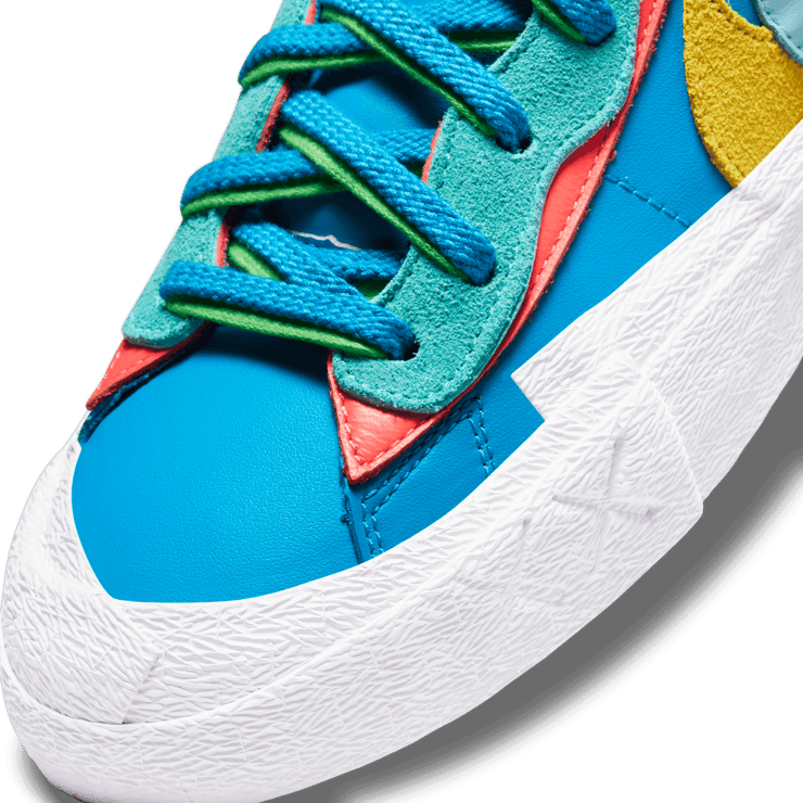 Nike Blazer Low sacai KAWS Neptune Blue Angle 4