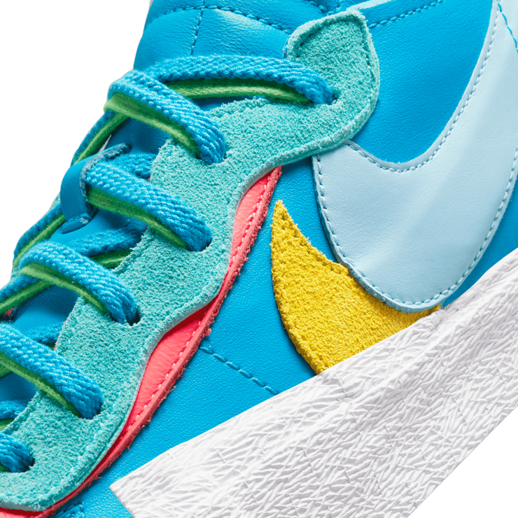 Nike Blazer Low sacai KAWS Neptune Blue Angle 7