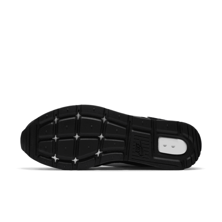 Nike Venture Runner Shoes Angle 0