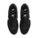 Nike Venture Runner Shoes Angle 1