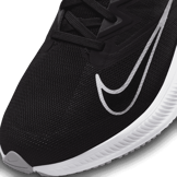 Nike Quest 3 Road Running Shoes Angle 4