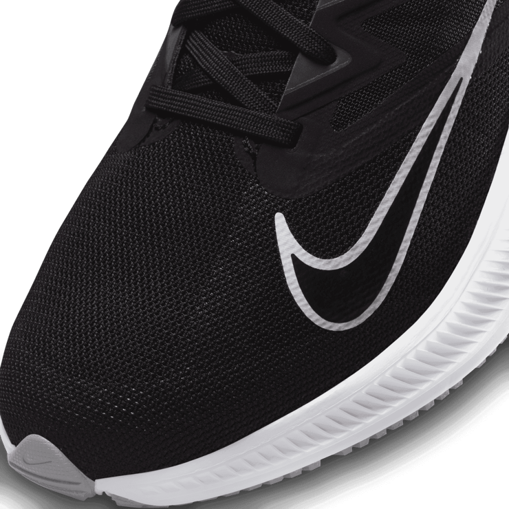 Nike Quest 3 Road Running Shoes Angle 4