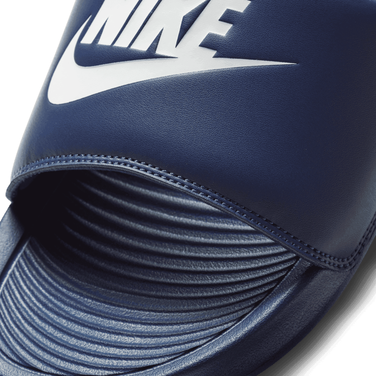Nike Victori One Slides Angle 3