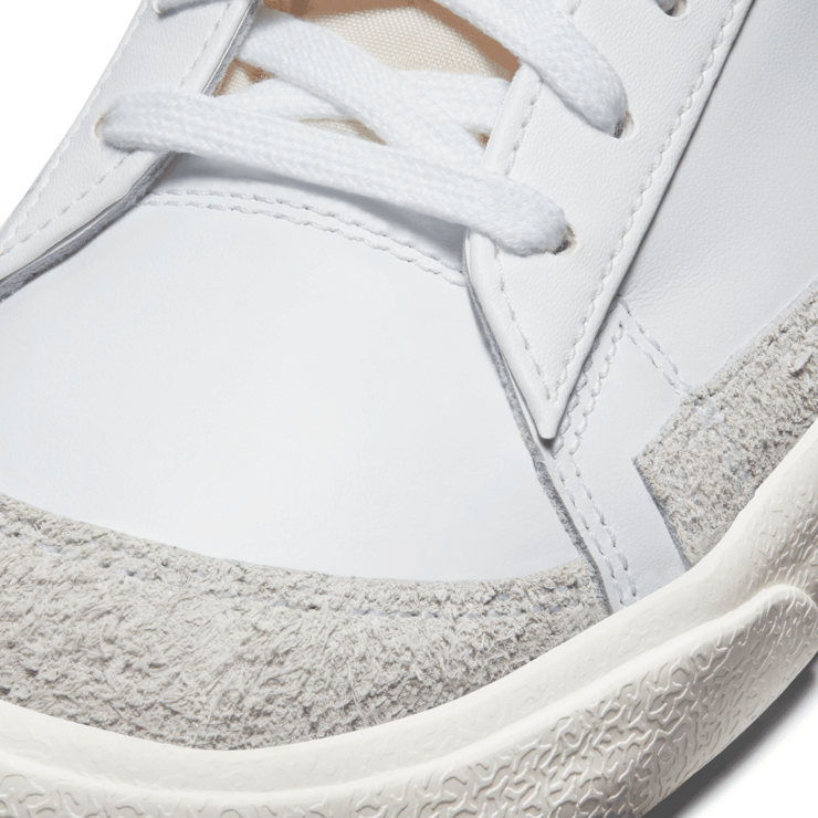 Nike Blazer Low '77 Vintage Shoes Angle 6