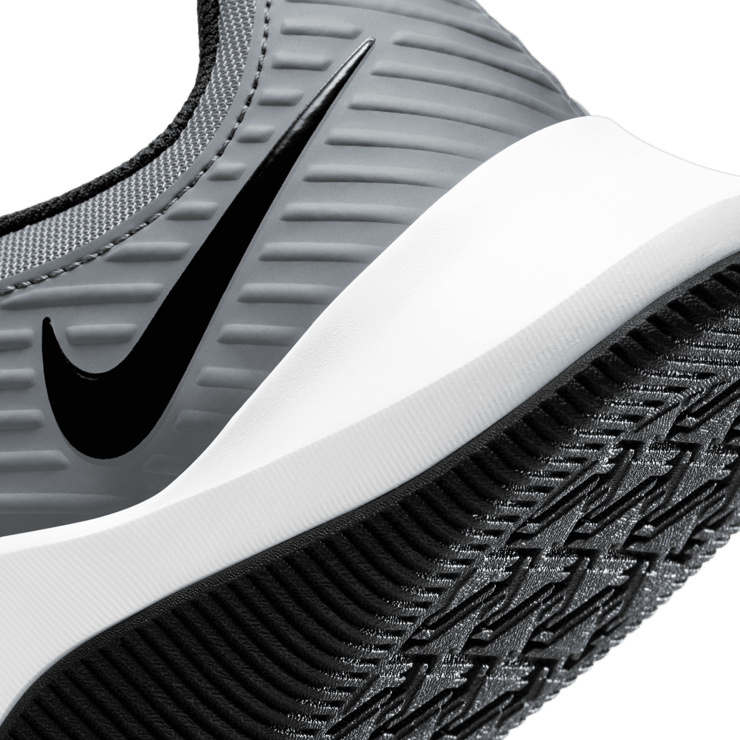 Nike MC Trainer Grey Angle 5