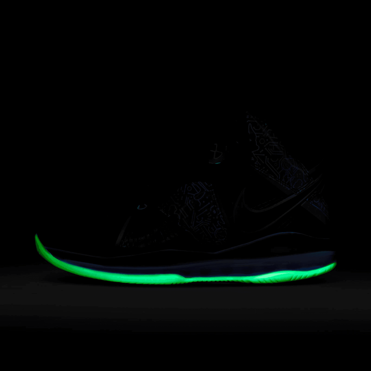 Nike LeBron 8 Space Jam Angle 6