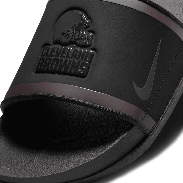 Nike Offcourt (NFL Cleveland Browns) Slides Angle 4