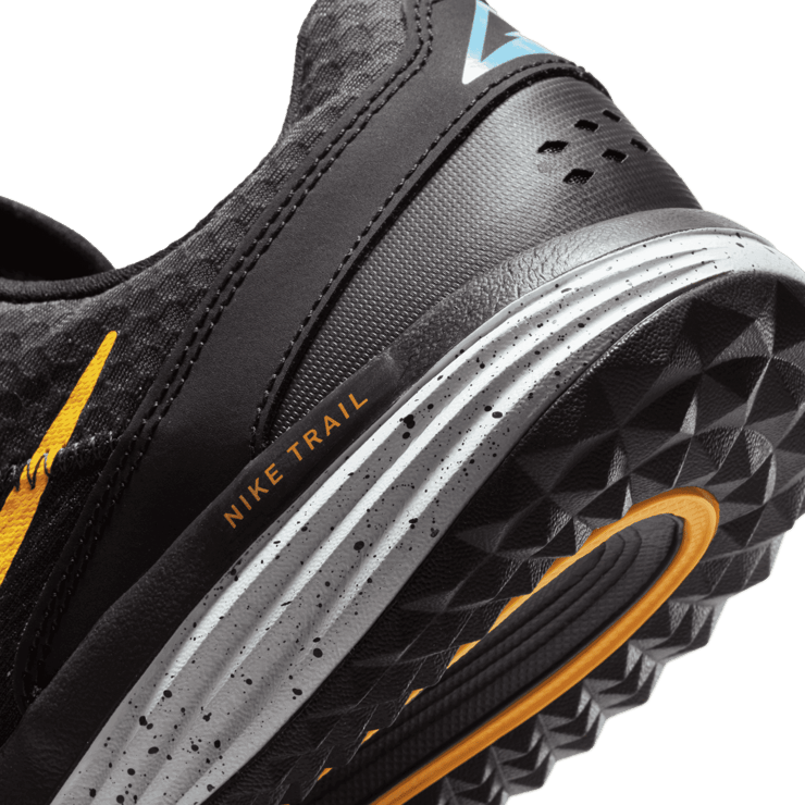 Nike Juniper Trail Trail Running Shoes Angle 5