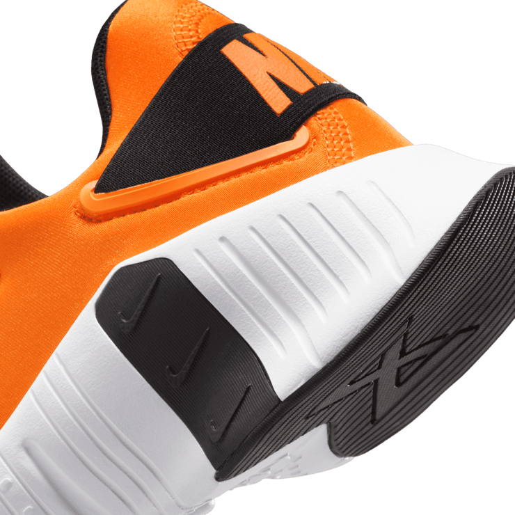 Nike Free Metcon 4 Orange Angle 5