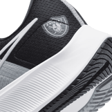 Nike Air Zoom Pegasus 38 (NFL Las Vegas Raiders) Angle 5