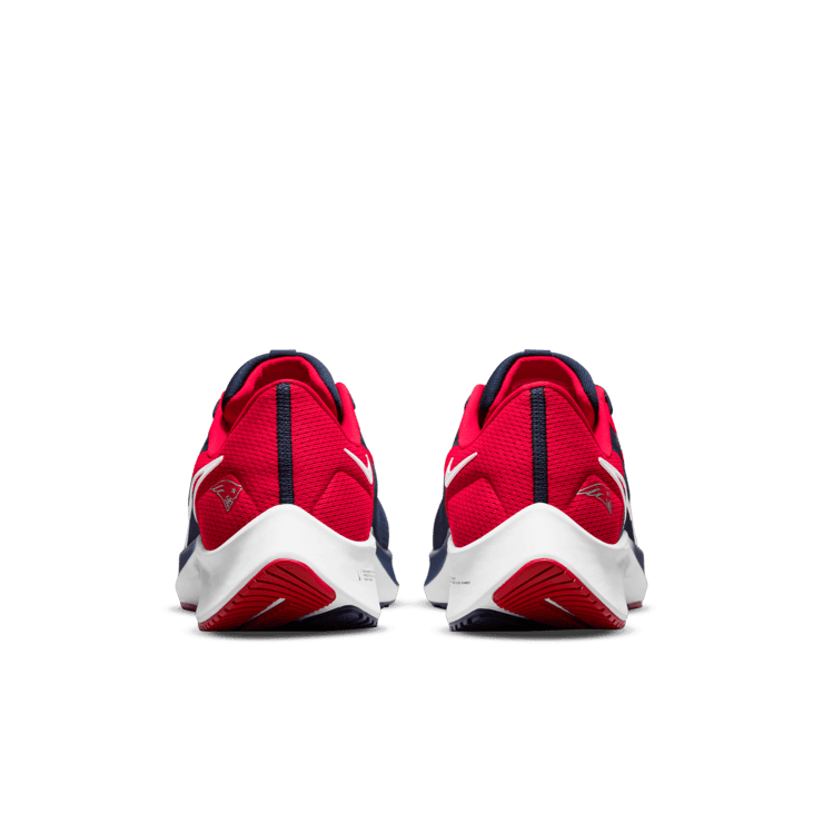 Nike Air Zoom Pegasus 38 (NFL New England Patriots) Angle 3