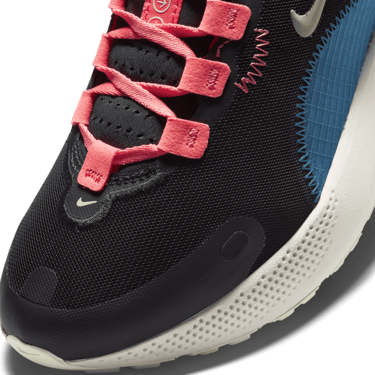 Nike Escape Run Road Running Shoes Angle 4