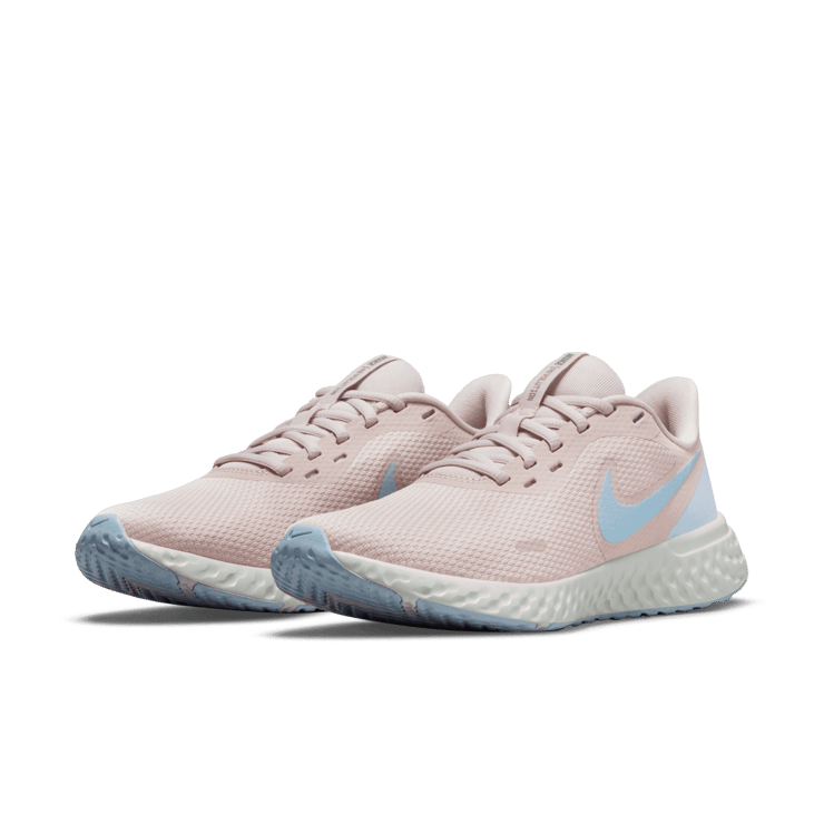 Nike Revolution 5 Road Running Shoes Angle 2