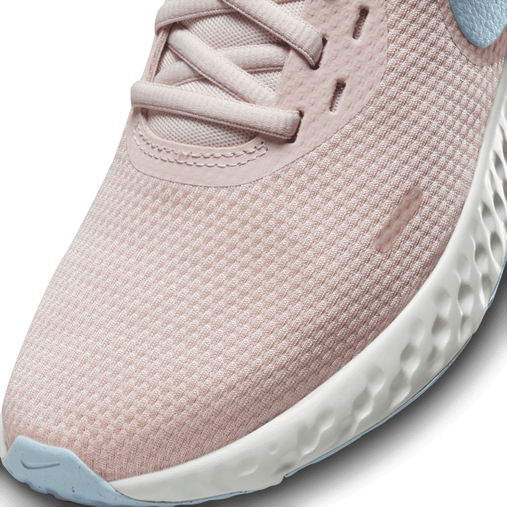 Nike Revolution 5 Road Running Shoes Angle 4