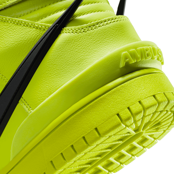 Nike Dunk High AMBUSH Flash Lime Angle 5