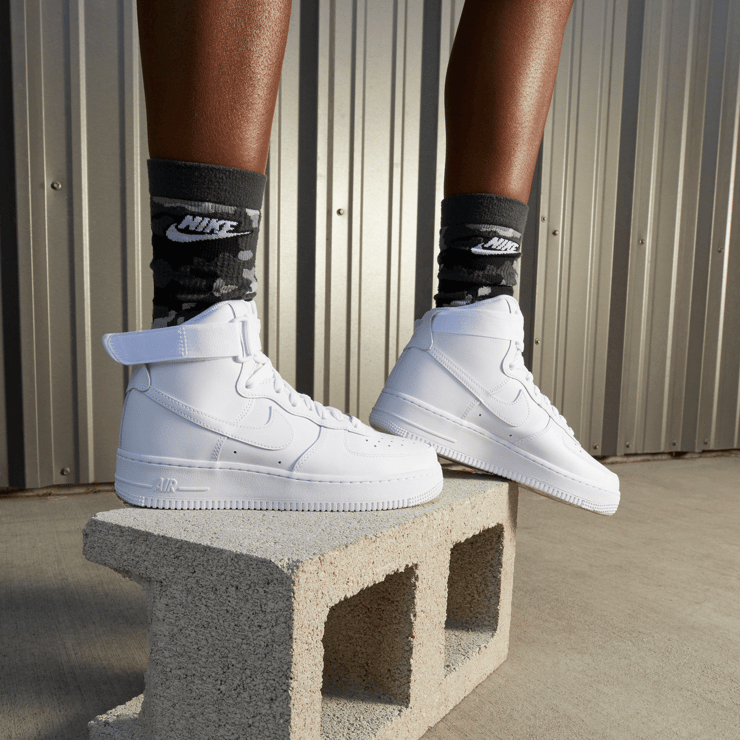 Nike Air Force 1 High Shoes Angle 0