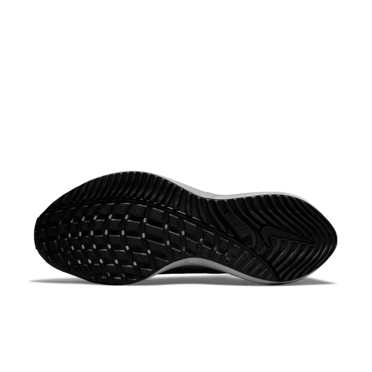 Nike Air Zoom Vomero 16 (Black) Angle 0