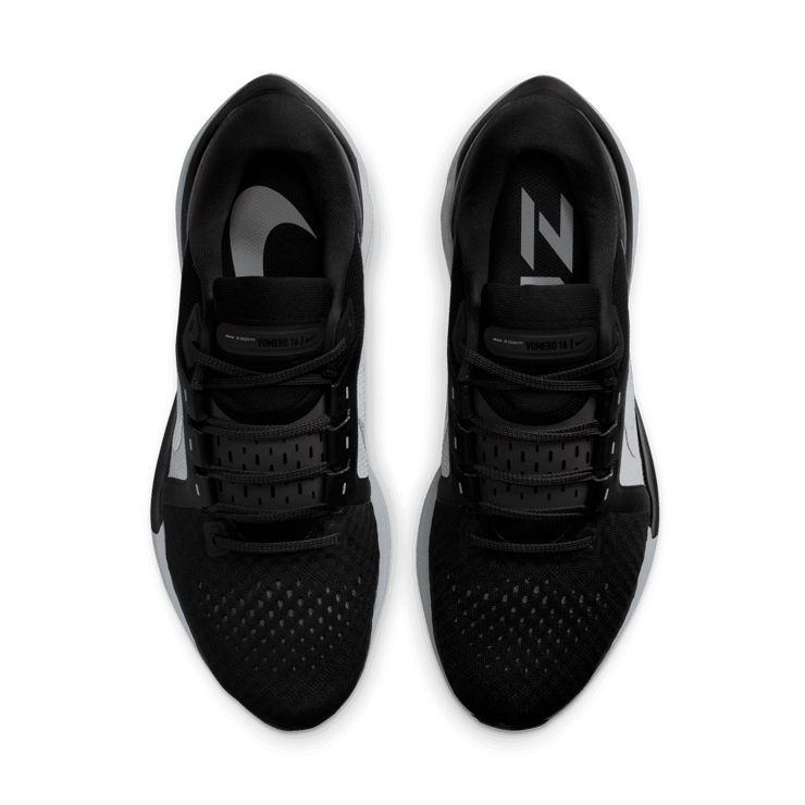 Nike Air Zoom Vomero 16 (Black) Angle 1