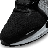 Nike Air Zoom Vomero 16 (Black) Angle 4