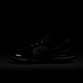 Nike Air Zoom Vomero 16 (Black) Angle 6
